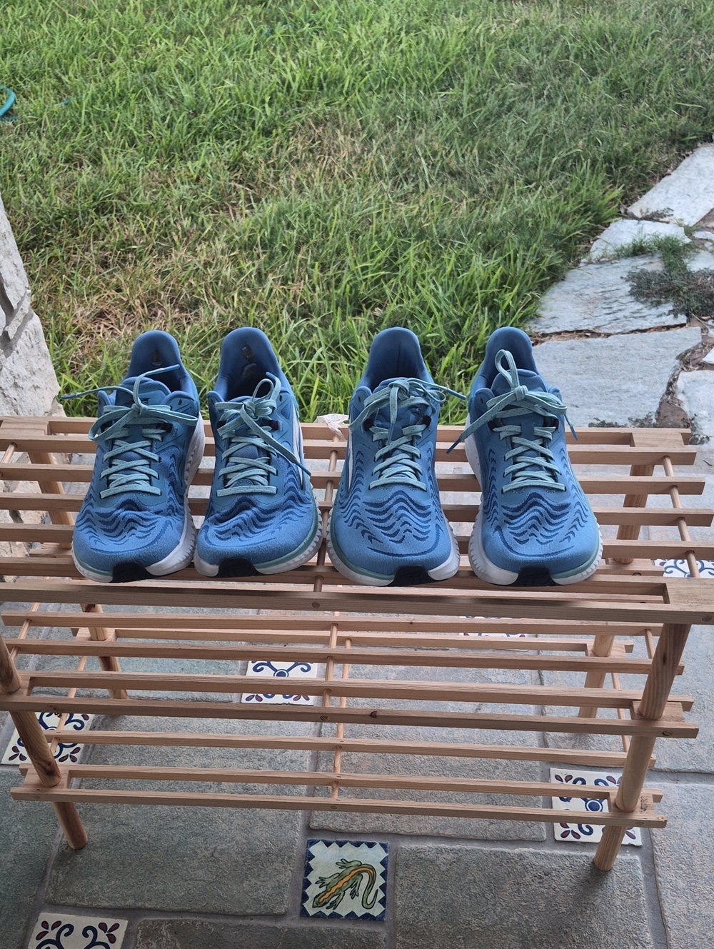 Womens Aktra Running Shoes
